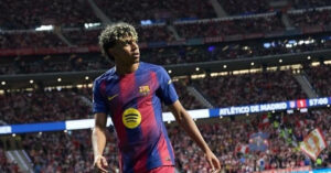 hansi flick noi gi lamine yamal khong an mung barca thang atletico 196