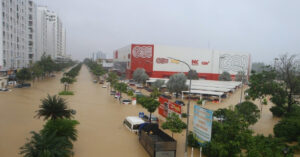 Hinh Anh That Long O Nha Trang Hang Nghin O To Chim Trong Nuoc Lu 1639