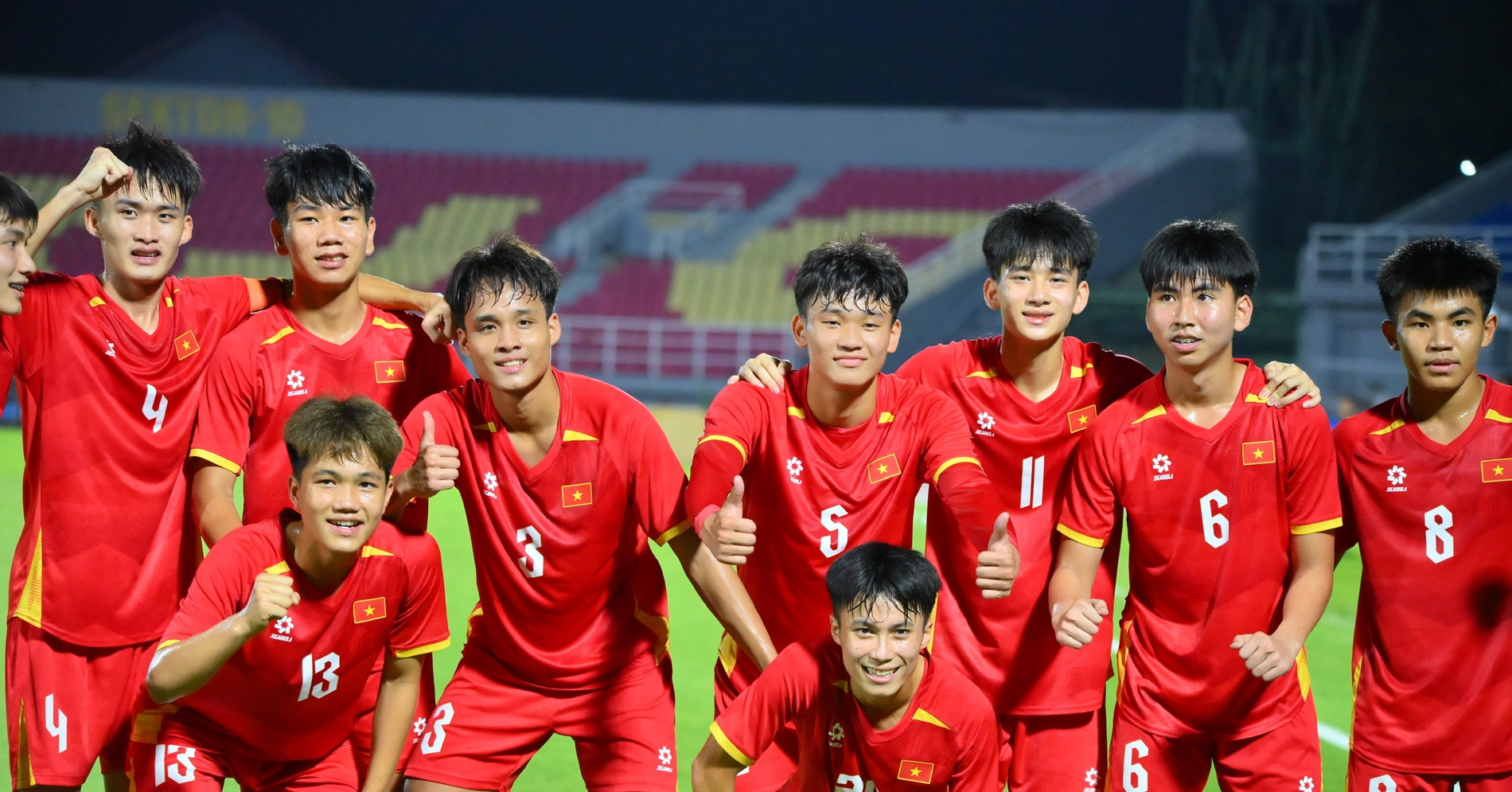 hlv cristiano roland loai con trai quang hai o u17 viet nam 207