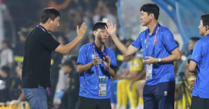 hlv kim sang sik chia tay tro ly so 1 nguoi han quoc 2335