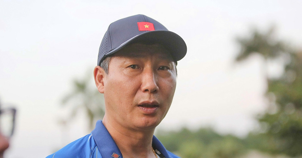 Hlv Kim Sang Sik Noi Dieu Quan Trong Truoc Tran Quyet Dau Malaysia 2555