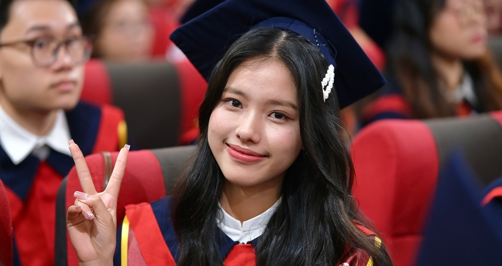 hoc nganh luat ra truong lam nhung nganh nghe gi 2402