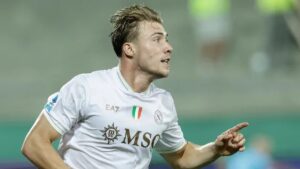 Httpssportsmole Media Prods3Gr 24 17639755057541322940726 0 0 360 640 Crop 17639755150311355901978.J