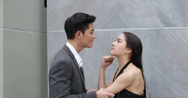 hung ho dap cua bat qua tang chong nam voi bo vua nhin ro mat a ta toi bong cuoi lon khien ca hai ta