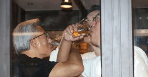 Jensen Huang Uong Bia An Ga Ran Cung Chu Tich Samsung Hyundai 1142