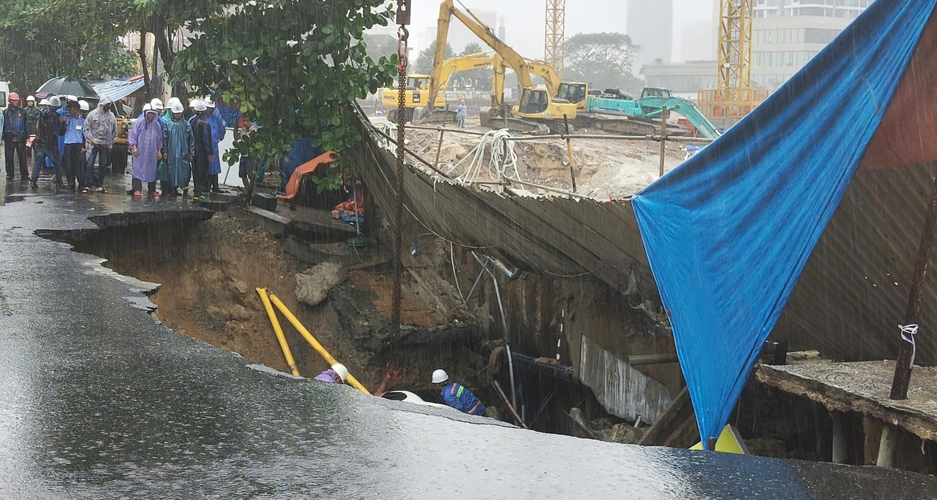 Khoanh Khac Mat Duong Sup Xuong Nuot Chung 2 O To O Trung Tam Da Nang 3345