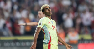 Lamine Yamal Roi Tuyen Tay Ban Nha Barca Bi To Cao Doi Tra 726