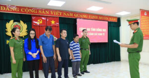 Lap 17 Cong Ty Ban Hoa Don Khong Hon 4 172