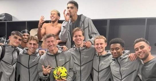 Lewandowski Dinh Doat Barca Hansi Flick Gap Gap Sep Bu Xin Giu Lai 1055