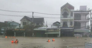 Lu Song Ba Co The Vuot Muc Lich Su 1993 Dem Nay Mua Lon Van Khong Ngot 2809