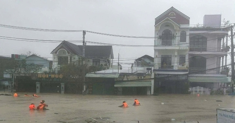 Lu Song Ba Co The Vuot Muc Lich Su 1993 Dem Nay Mua Lon Van Khong Ngot 2809