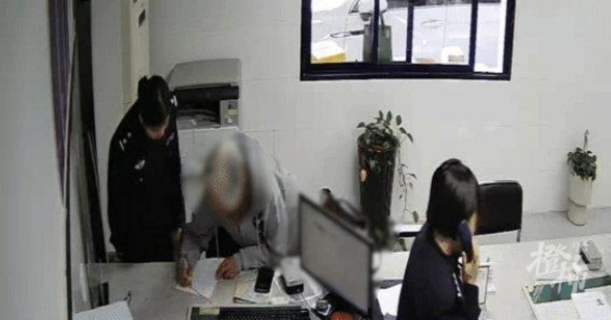 Mang Theo Nhat Ky Cua Cha Ba Lao 72 Tuoi Tim Thay Ho Hang Chi Sau 1 Gio 2654