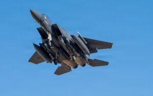 may bay F 15 tham gia chien dich Epic Fury chong Iran may bay My xung dot Iran My khong quan My.JP