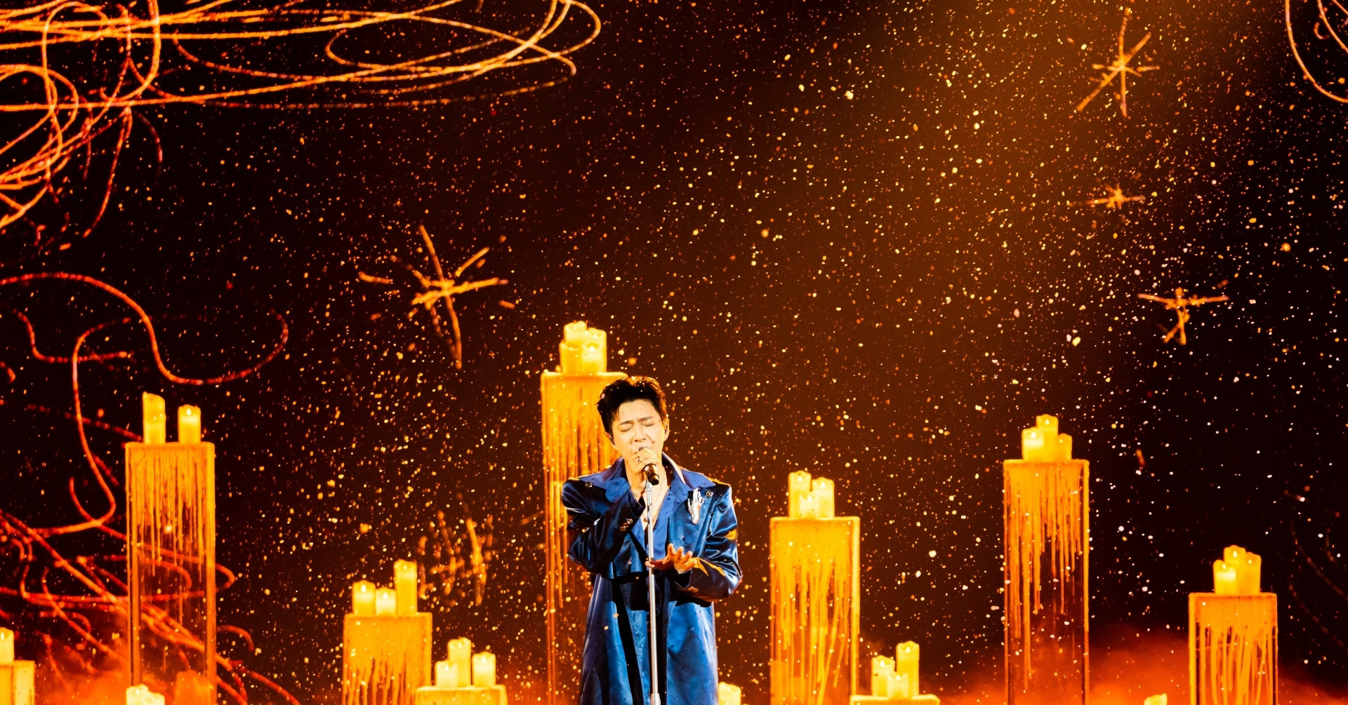 Me Negav Xuc Dong Xem Con Trai Dien Hieuthuhai Ho Tro Ngo Kien Huy Viet Rap 540