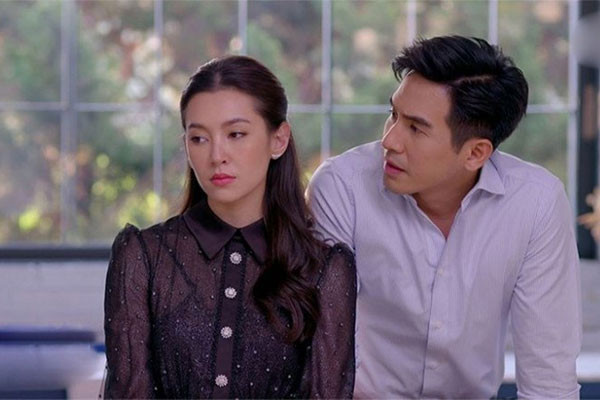 Me Vo Dot Ngot Chuyen Den Song Chung Ca Nha Toi Roi Vao Vong Xoay Mau Thuan 99E702221353403Db3E7Eb06