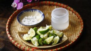 meo lam nuoc rua bat tu vo chanh chi can 3 nguyen lieu vua sach vua an toan 000401