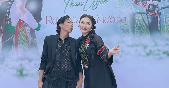 Moi Quan He Dac Biet Cua Nsut Viet Hoan Va Dai Uy Ca Si Thu Huong 387