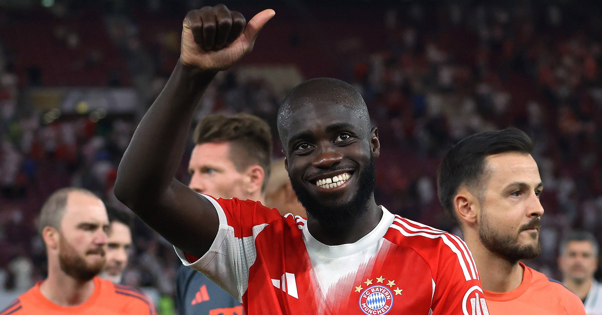 Mu Dan Dau Cuoc Dua Gianh Trung Ve Upamecano 864