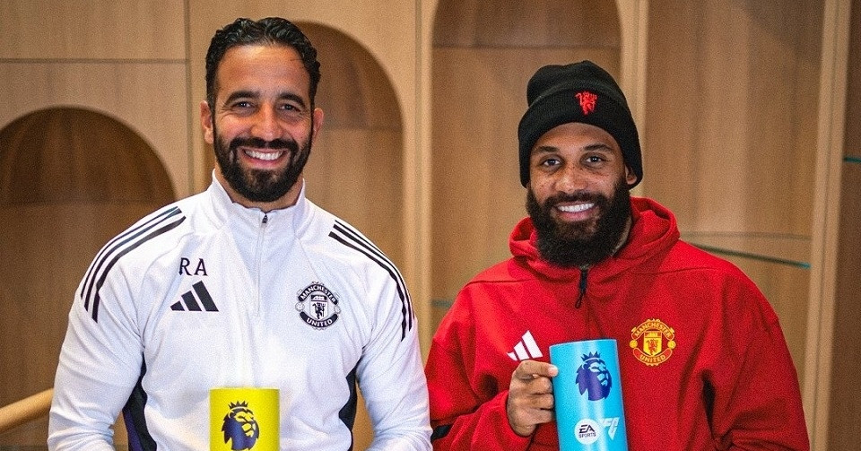 Mu Gianh Cu Dup Giai Thuong Ngoai Hang Anh 3454