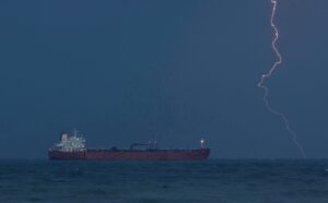 my cao buoc iran vi pham nghiem trong lenh ngung ban. reuters