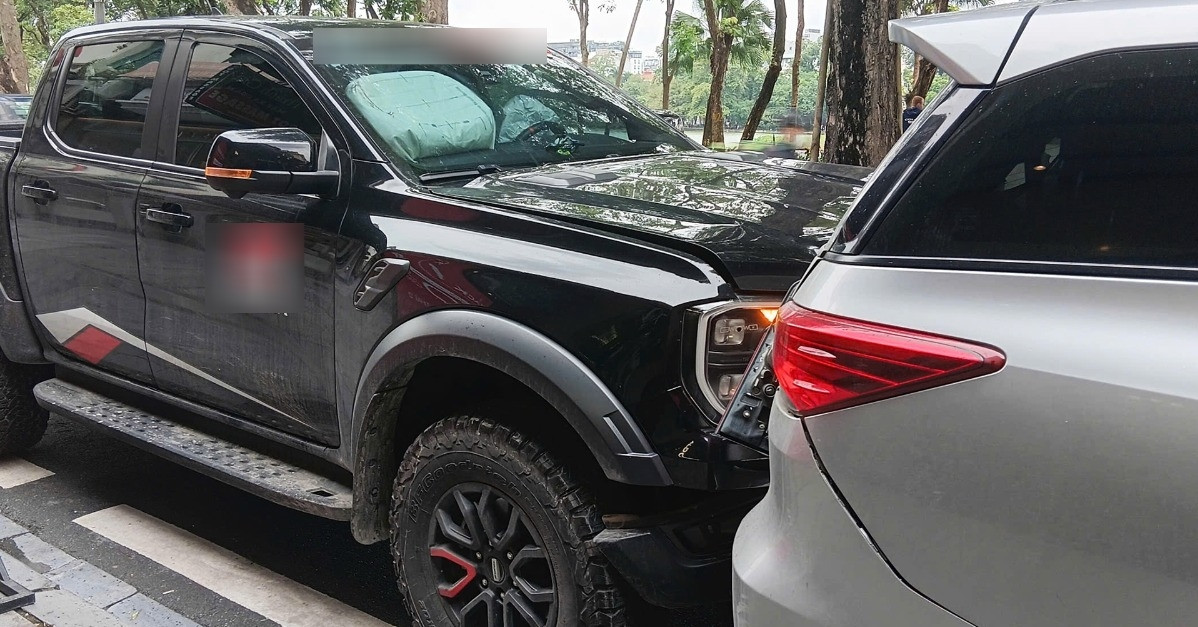 Nam Bao Ve Lai O To Ban Tai Tong Lien Hoan Ven Ho Guom 1948