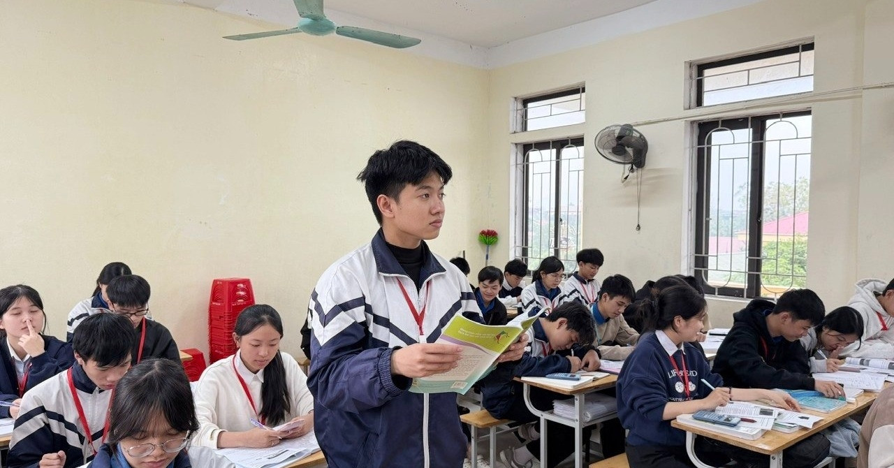 Nam Sinh Truong Lang Dat 8 3944