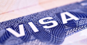 Nam Thanh Nien Mat Gan 600 Trieu Vi Tin Dich Vu Bao Dau Visa Tren Mang 3305