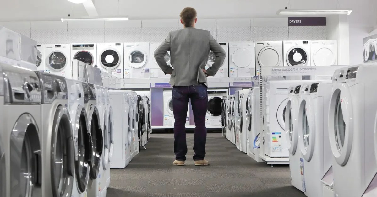 Nen Mua May Giat Hang Nao