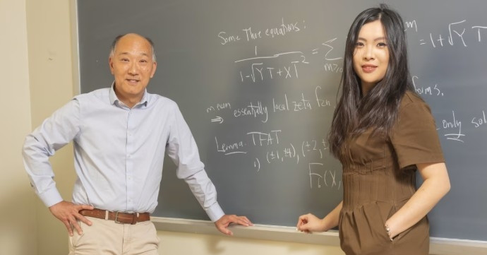 Ngoi Sao Toan Bo Lam Giao Su Dai Hoc Ve Dau Quan Cho Hoc Tro 24 Tuoi 1990