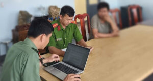 nguoi dan ong khai co hoi men khi chia se clip xuyen tac tren facebook 1615