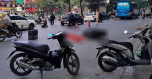 Nguoi Phu Nu Tu Vong Sau Va Cham Voi Xe Khach O Ha Noi 1204