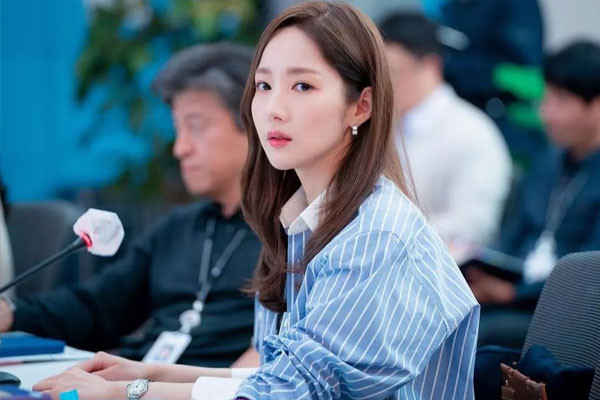 Nguoi Yeu Cu Tro Thanh Dong Nghiep Moi Ngay Di Lam La Mot Cuoc Dau Tranh Cam Xuc Cdeda3Ed539B42Dfb1C