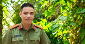 Nha Van Duong Binh Nguyen Gio Van Thoi Qua Nhung Canh Rung Du Lieu 2542