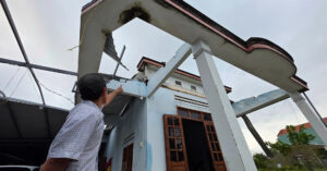 Nhan Chung Ke Phut Loc Xoay Quet Lam Hang Chuc Nha Toc Mai 4 Nguoi Bi Thuong 721