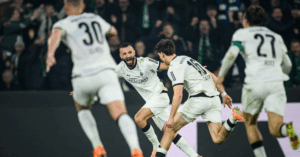 Nhan Dinh Bong Da Hom Nay 28 11 17642946532232106290891 44 0 1049 1920 Crop 17642947082731575544504