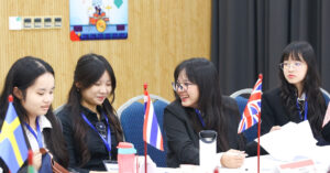 Nhieu Hoc Sinh Sinh Vien Rat Gioi Va Thong Minh Nhung Van Bi Lua Dao Tren Mang 2247