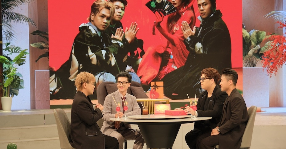 Nhom Nhac Dung Sau Album Quy Tu My Tam Hoang Thuy Linh Bat Khoc Tren Song Vtv 519