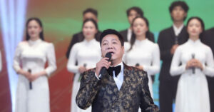 nsnd quoc hung tien si tan nhan gay an tuong trong chuong trinh sang mai ten nguoi 2831