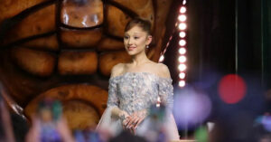 Nu Ca Si Noi Tieng Hoang Loan Vi Fan Cuong Lao Thang Vao Nguoi Giua Su Kien 898