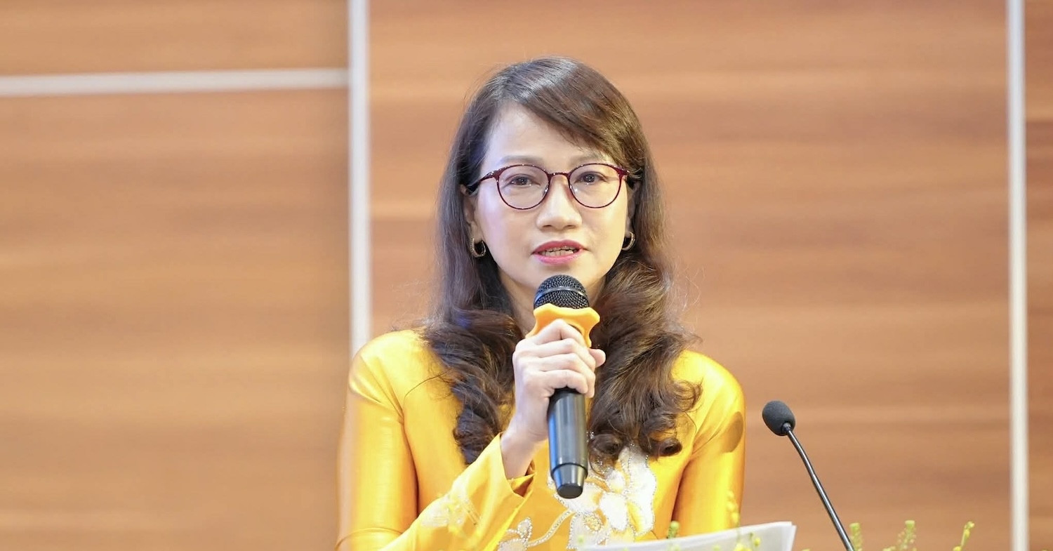 nu giam doc dau tien cua dai hoc quy mo lon nhat nuoc ung cu dai bieu quoc hoi 430