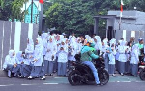 nu hoc sinh Indonesia nu tre em Indonesia tre em gai Indonesia be gai Indonesia nu sinh Indonesi