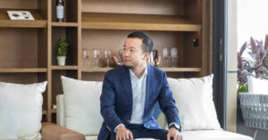 Ong Trum Campuchia Chen Zhi Bo Tri Toa Nha Rieng Chuyen Lua Dao Nguoi Viet 3662