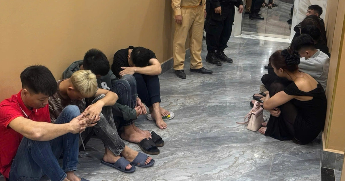 Pha Duong Day Mai Dam Khep Kin Tu Quan Karaoke Den Nha Nghi O Ha Noi 2462