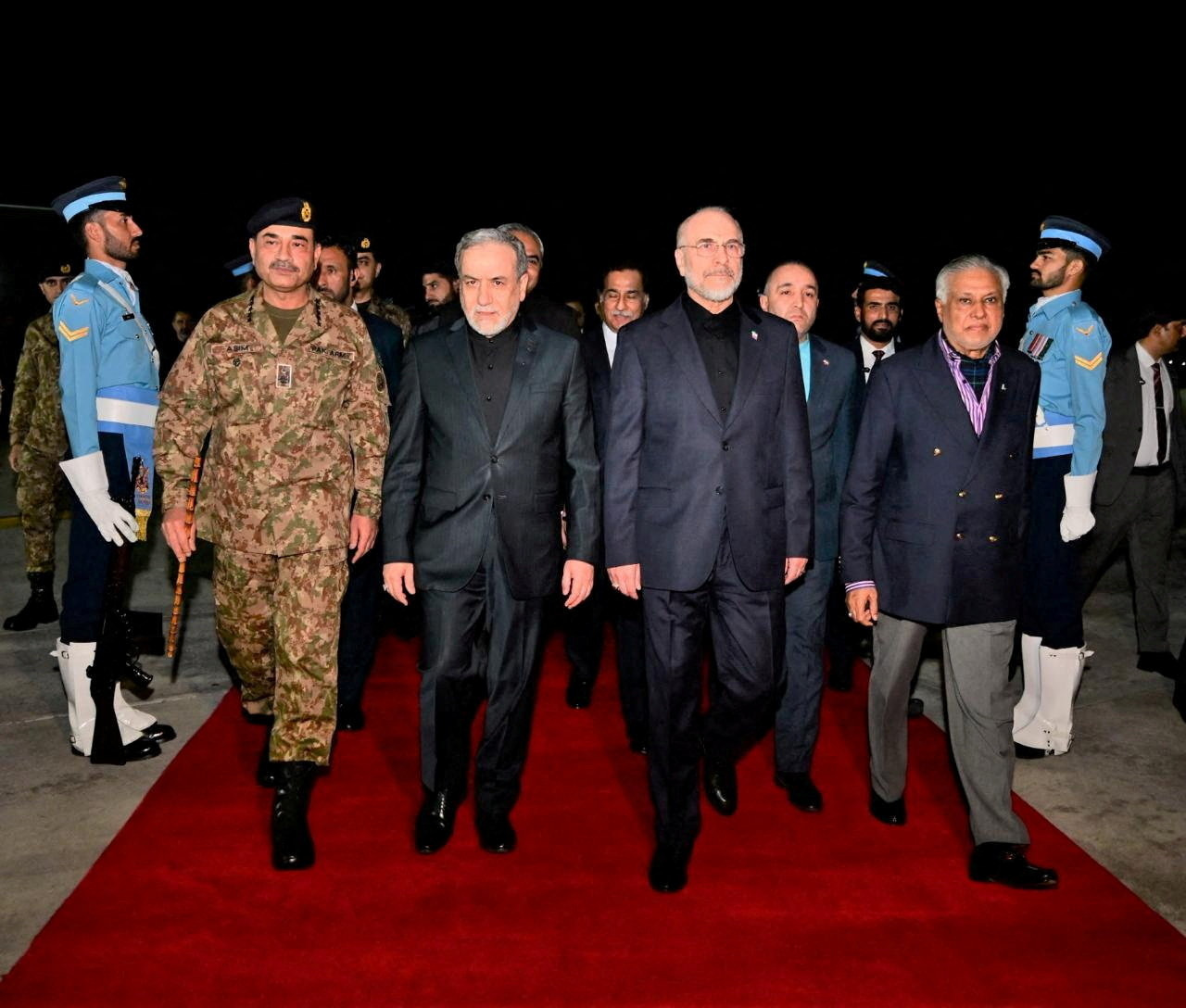 phai doan iran toi pakistan. anh reuters