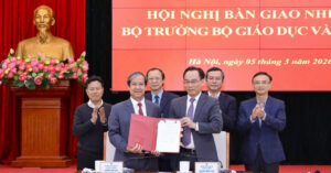 phan cong nhiem vu cua quyen bo truong va cac thu truong bo gd dt 339