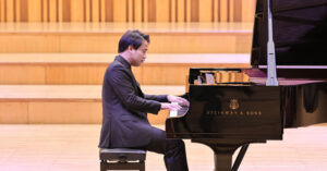 Pianist Nguyen Viet Trung Cuon Khan Gia Vao The Gioi Lang Man Dam Chat Chopin 332