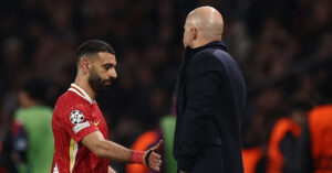 Salah Cong Khai To Slot Va Liverpool Bac Beo Muon Day Anh Ra Di 397