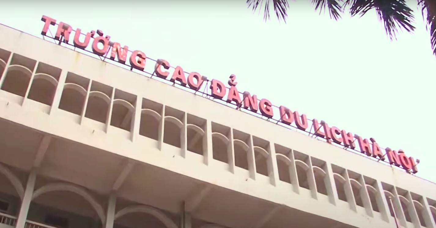 Sinh Vien Buc Xuc Vi Nhan Tien Ho Tro A80 Chi 940 955