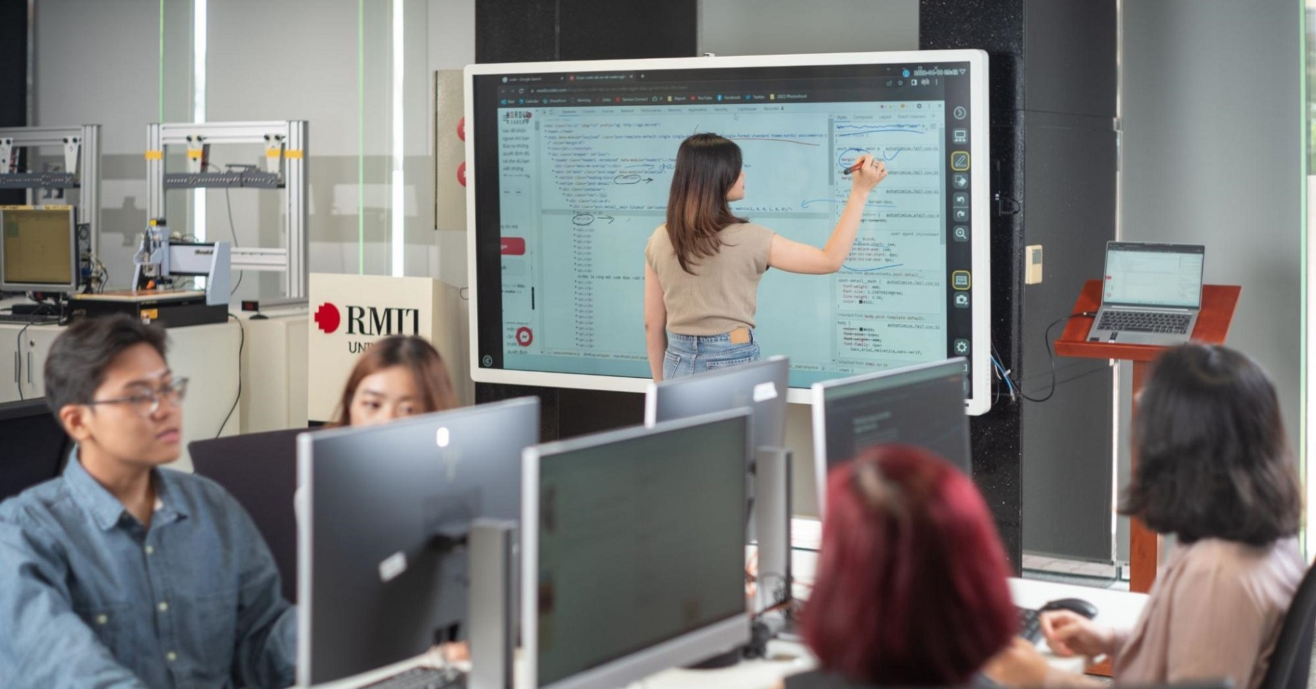 Sinh Vien Nganh Cntt Can Chuan Bi Gi De Dap Ung Thi Truong Lao Dong Tuong Lai 283