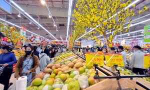 Tang Cuong Khuyen Mai Cu Hich Thuc Day Tieu Dung Noi Dia Dip Cuoi Nam 20241208161602